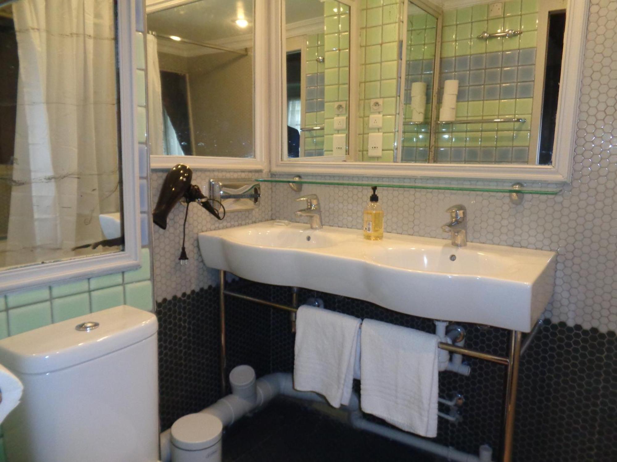 Hotel Les Degres De Notre Dame Paris Ngoại thất bức ảnh